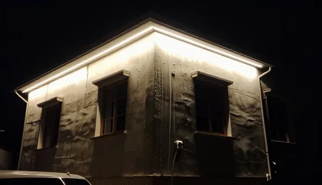 外墙清洗:选择专业团队与自主操作的利弊对比